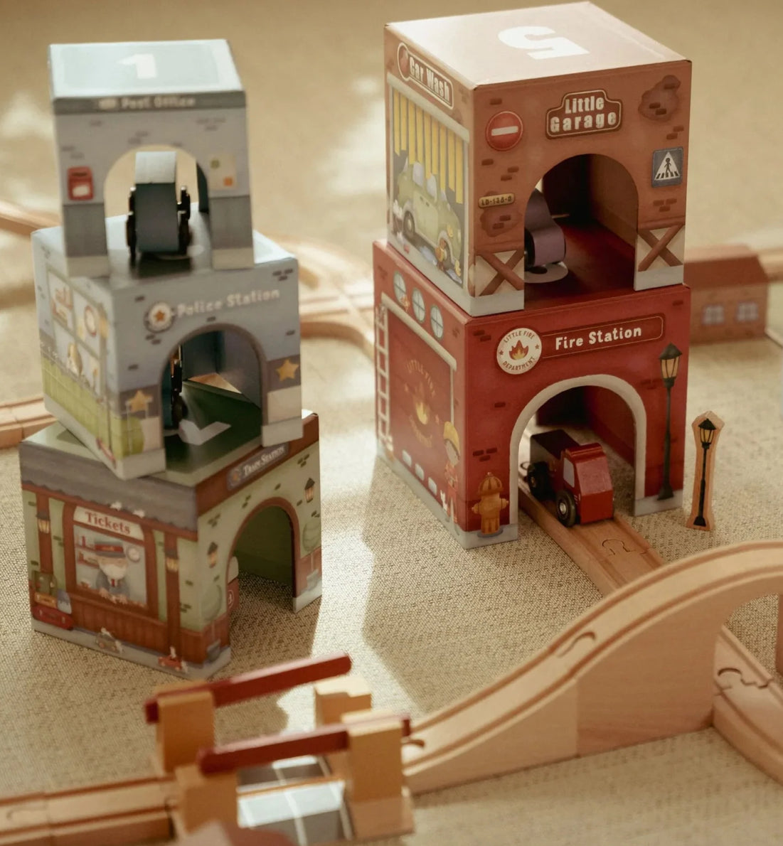 مكعبات بناء وسيارات