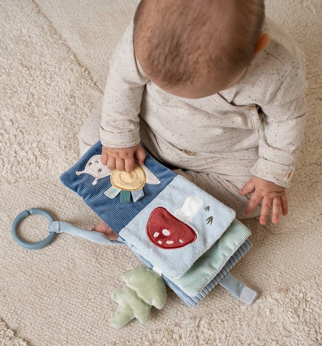 كتاب قماشي ثعلب مع تعليقة