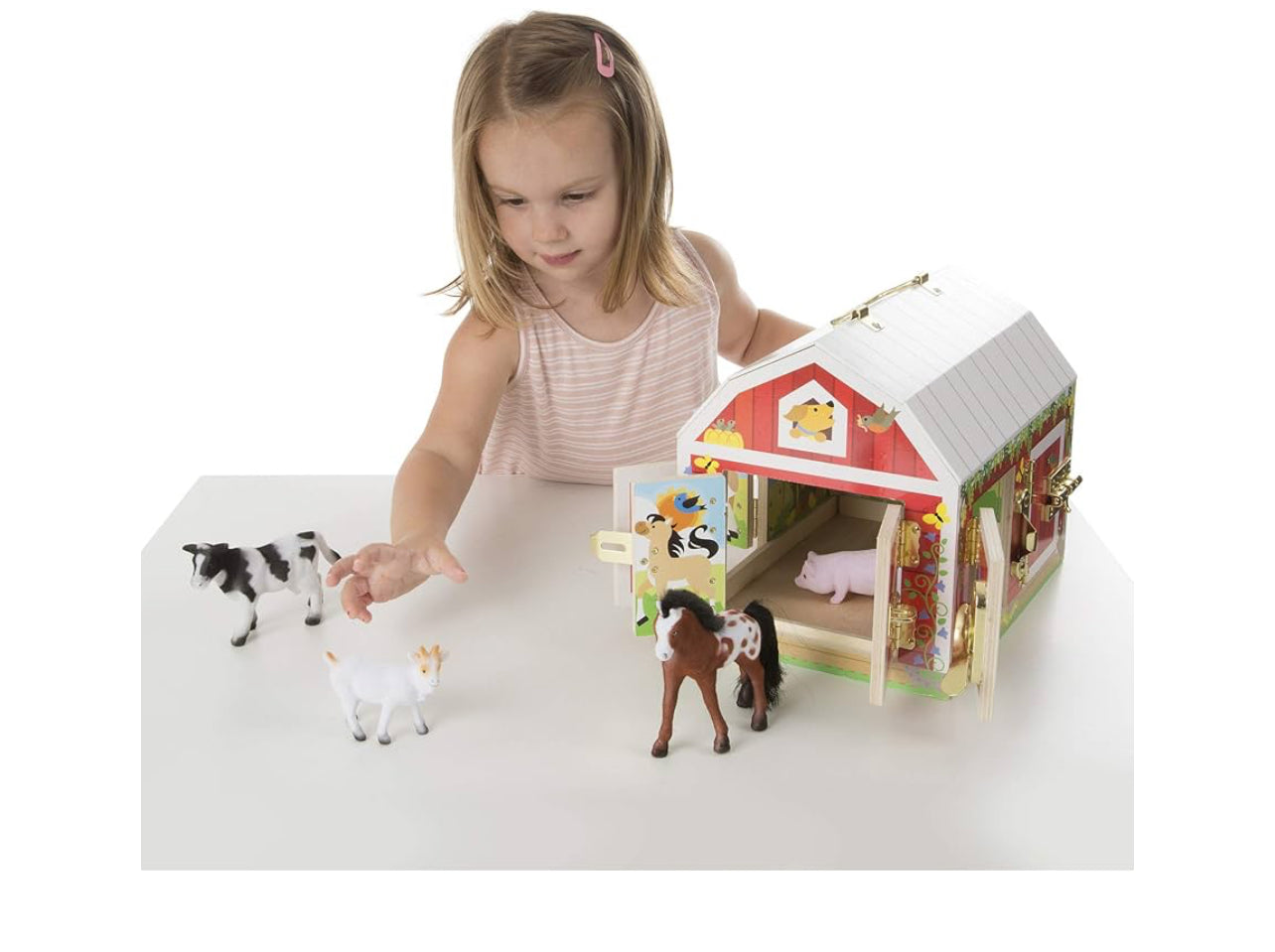 بيت المزرعة الخشبي الكبير