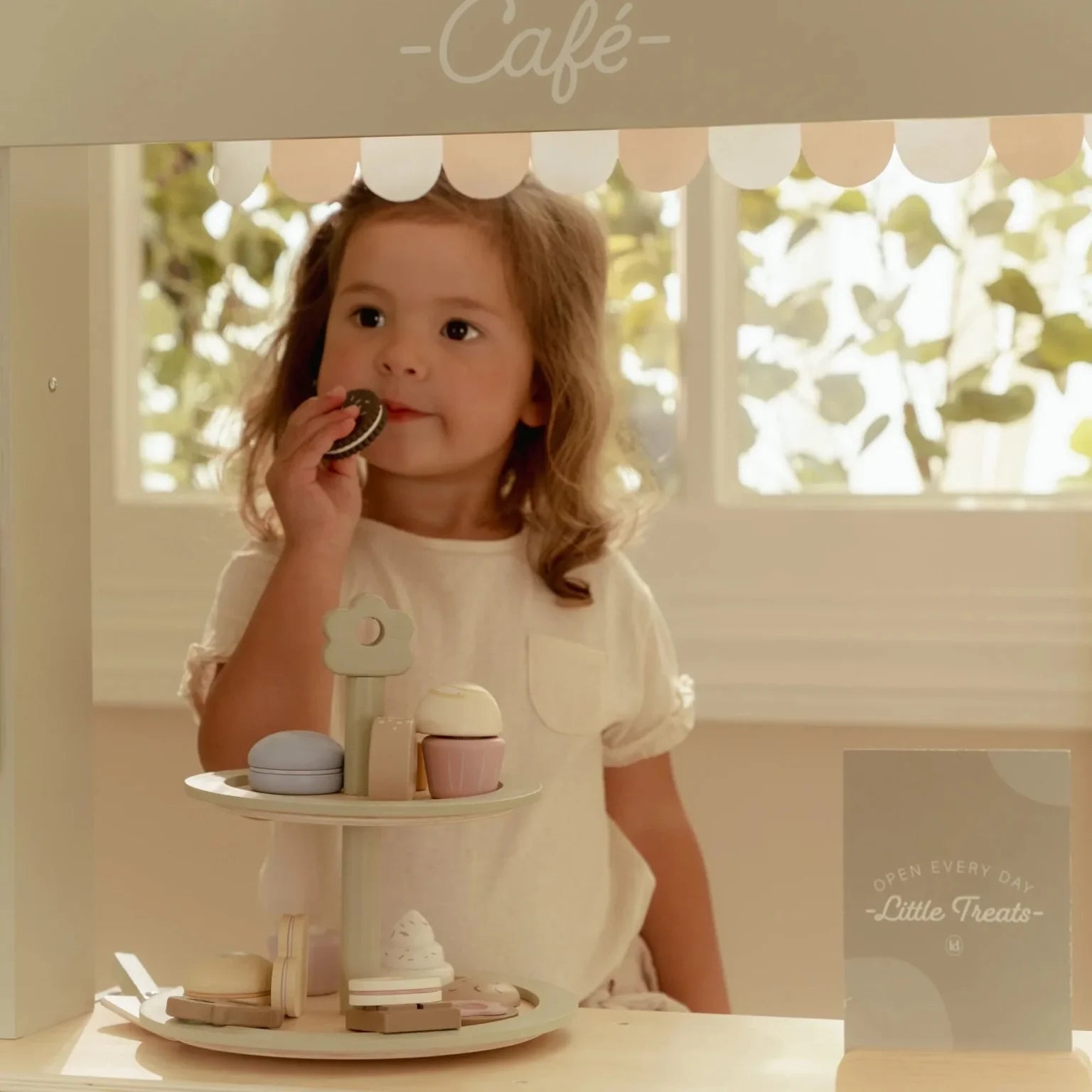 حامله الكيك خشبي